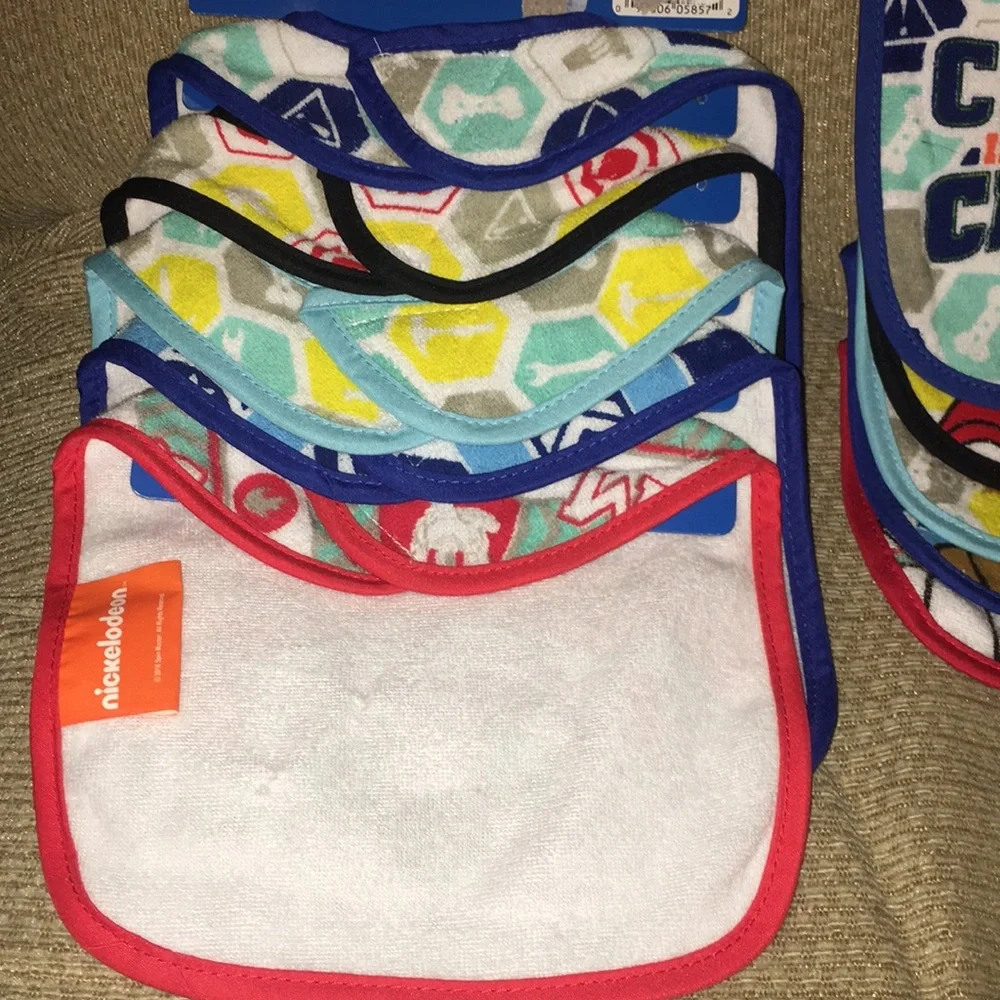 🐾NWT Paw Patrol 5-Pack Bibs